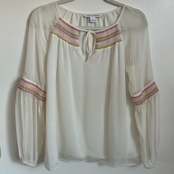 DIANE VON FURSTENBERG Sammy 100% Silk Lined Ivory Top Size 2 - Picture 1 of 6